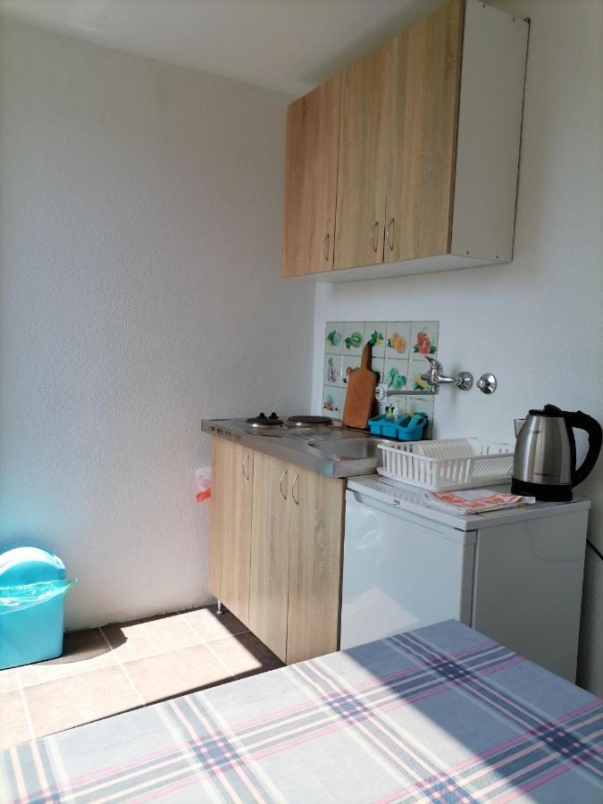 Dom Za Odmor J&S Apartment Sutomore Bagian luar foto