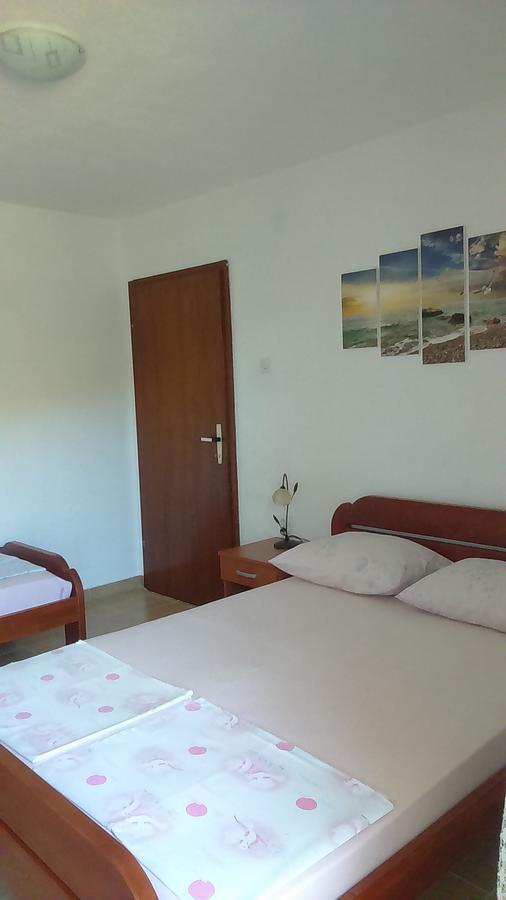 Dom Za Odmor J&S Apartment Sutomore Bagian luar foto