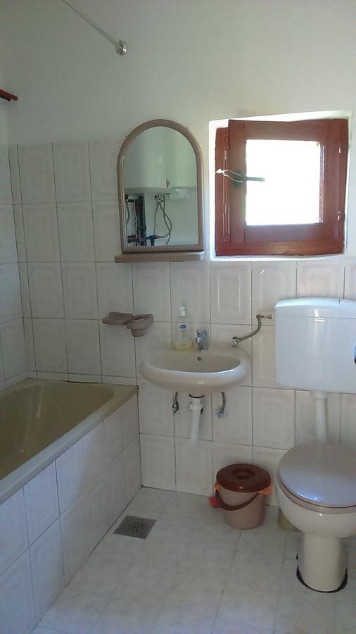 Dom Za Odmor J&S Apartment Sutomore Bagian luar foto