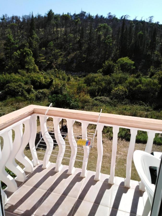 Dom Za Odmor J&S Apartment Sutomore Bagian luar foto